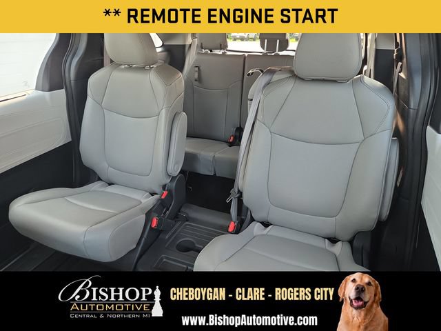Used 2025 Toyota Sienna XLE FWD image 8