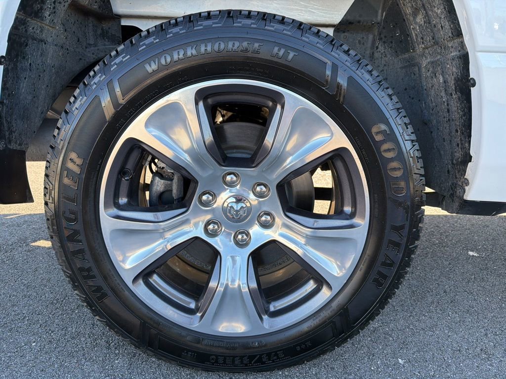 Used 2024 RAM 1500 Laramie RWD image 12