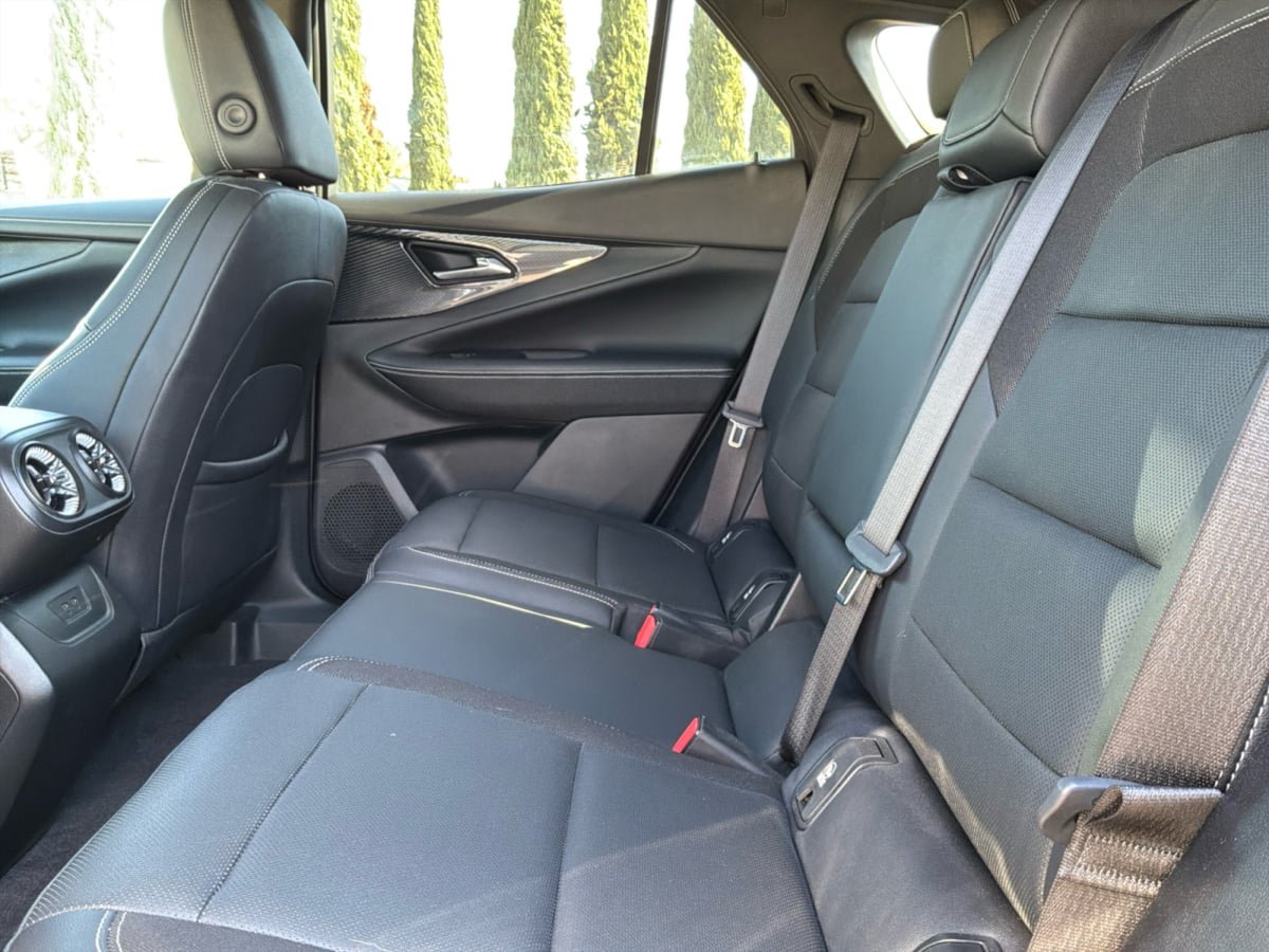 Used 2024 Chevrolet Blazer EV LT AWD/4WD image 18