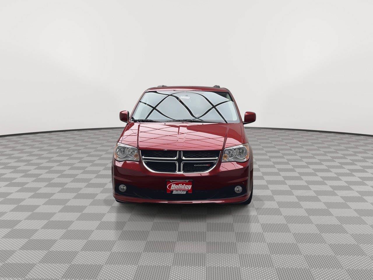 Used 2016 Dodge Grand Caravan SXT w/ UConnect Hands-Free Group FWD image 28