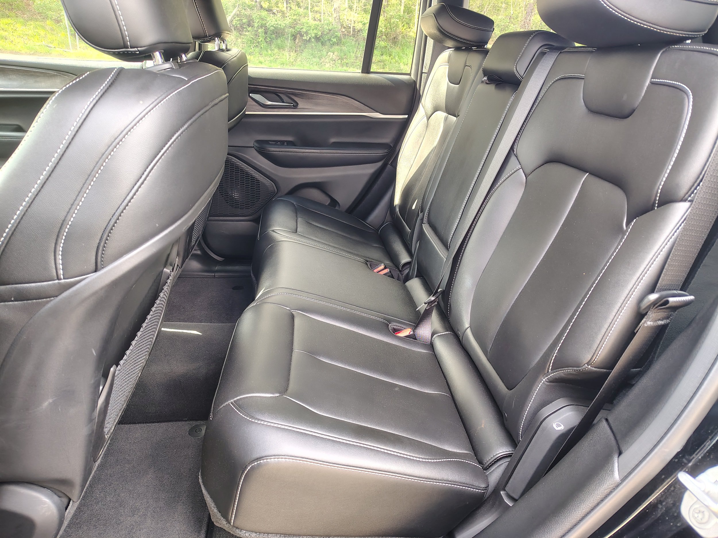 Certified 2024 Jeep Grand Cherokee Limited AWD/4WD image 22