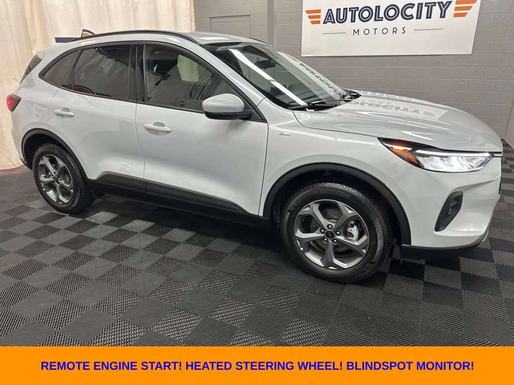 Used 2025 Ford Escape ST-Line Select AWD/4WD image 1
