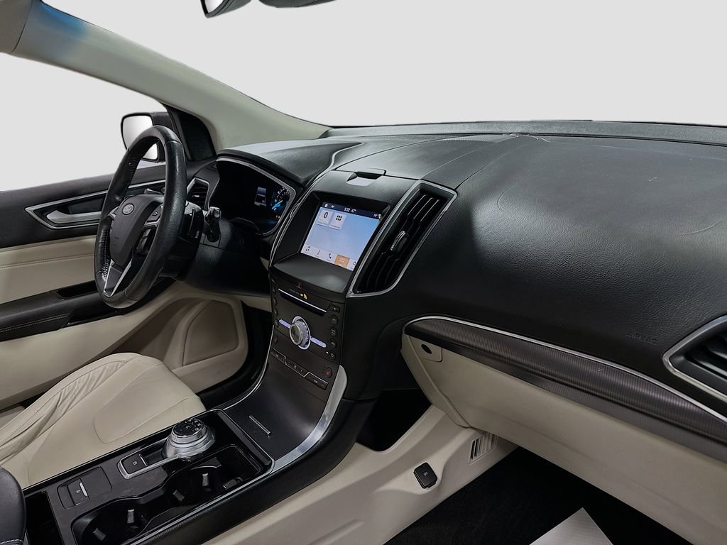 Used 2019 Ford Edge Titanium w/ Cold Weather Package AWD/4WD image 30
