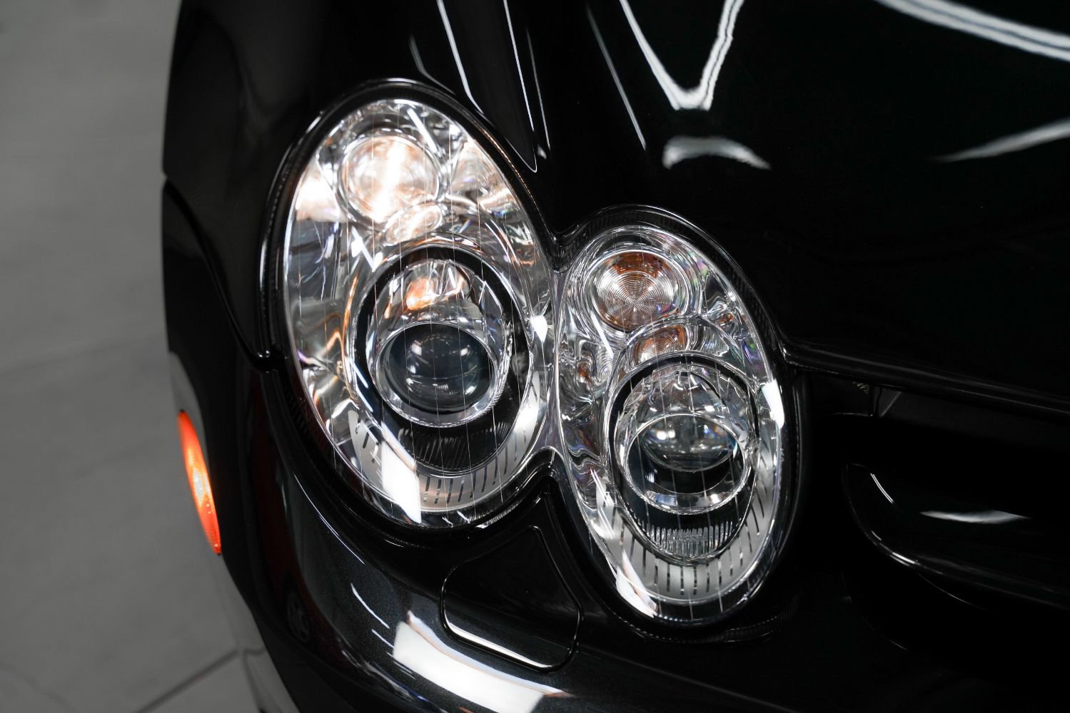 Used 2006 Mercedes-Benz SLR image 11