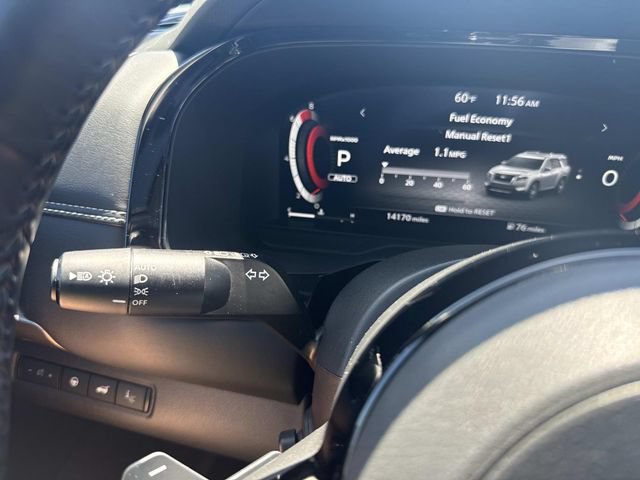 Used 2023 Nissan Pathfinder Platinum AWD/4WD image 32