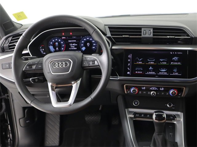 Certified 2025 Audi Q3 2.0T Premium image 19