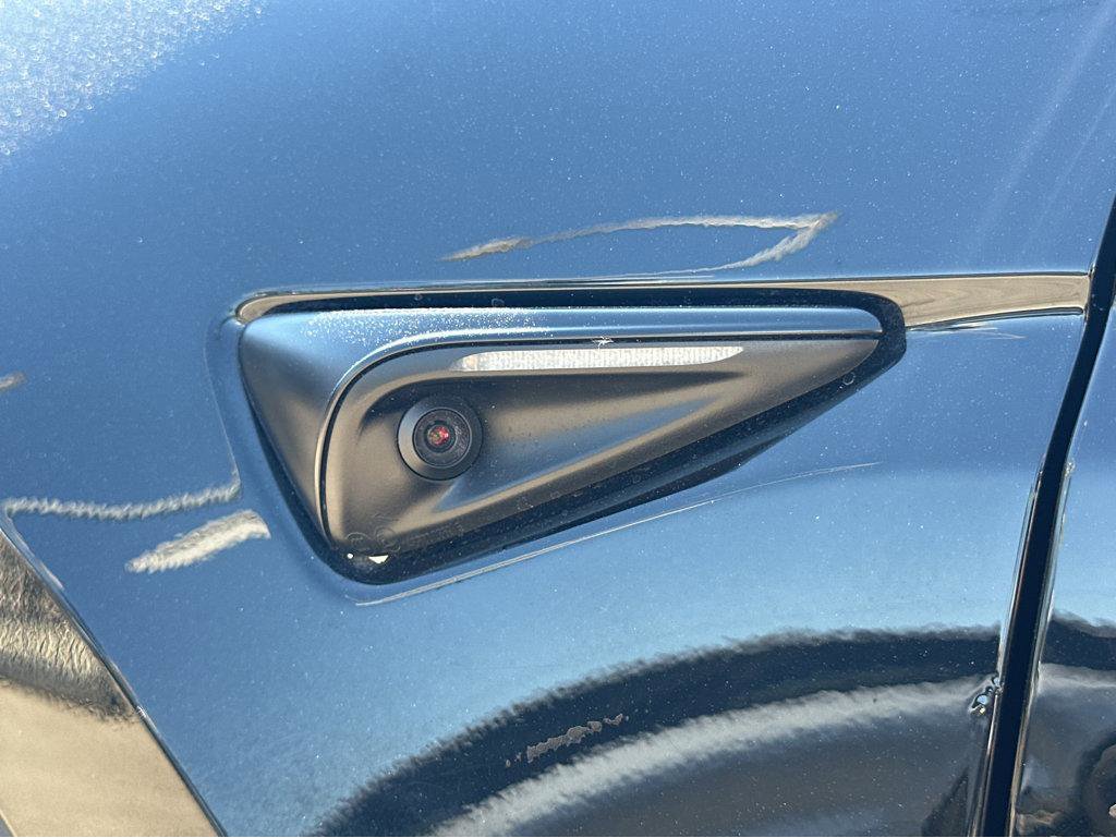Used 2023 Tesla Model Y Performance image 38