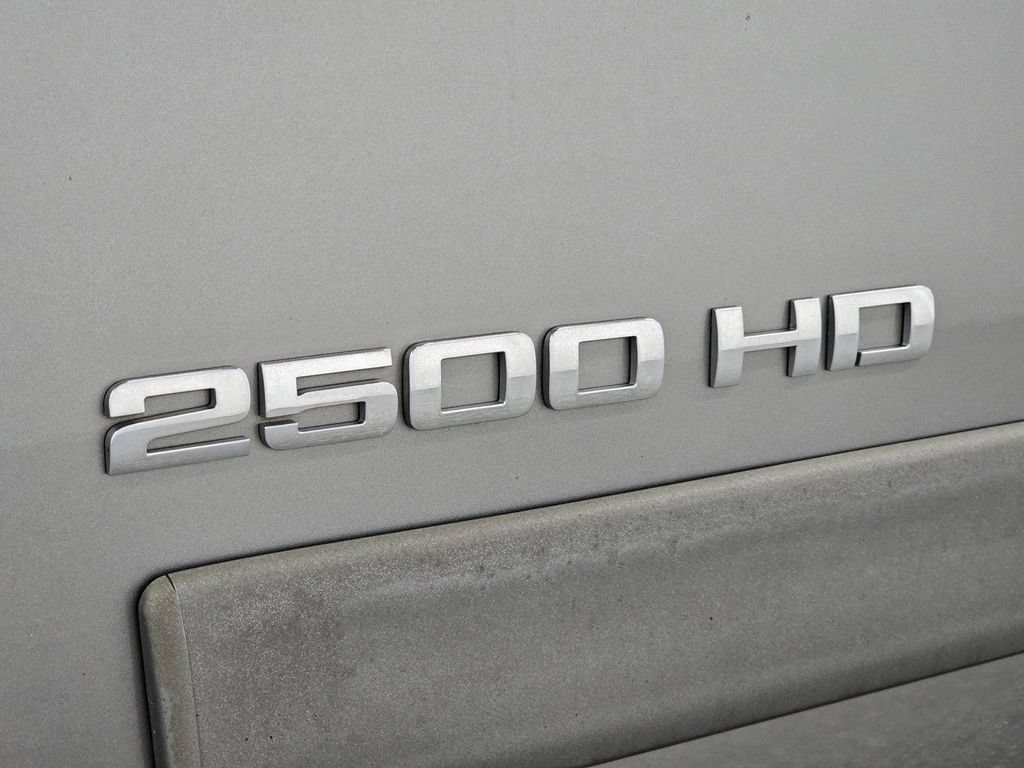Used 2008 Chevrolet Silverado 2500 LT w/ 1LT Convenience Package AWD/4WD image 30