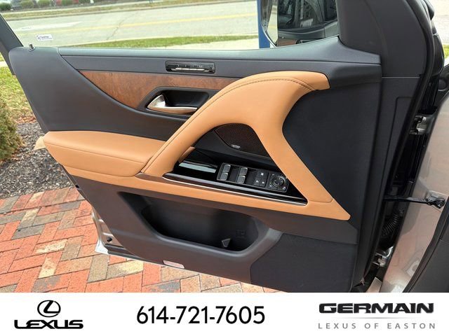 New 2026 Lexus LX 600 4WD w/ Premium Package image 23