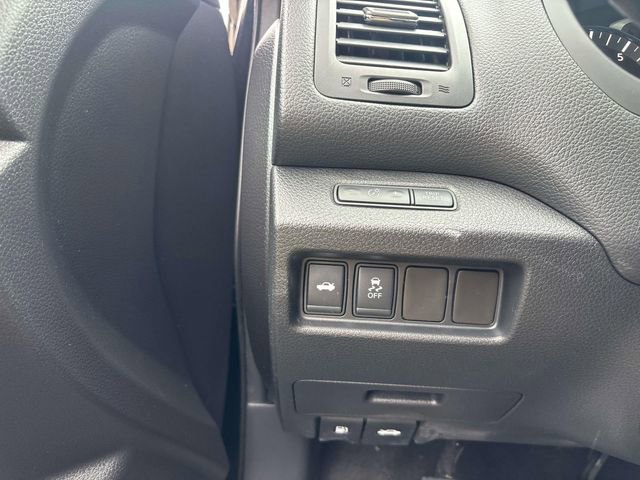 Used 2016 Nissan Altima 3.5 SR image 14