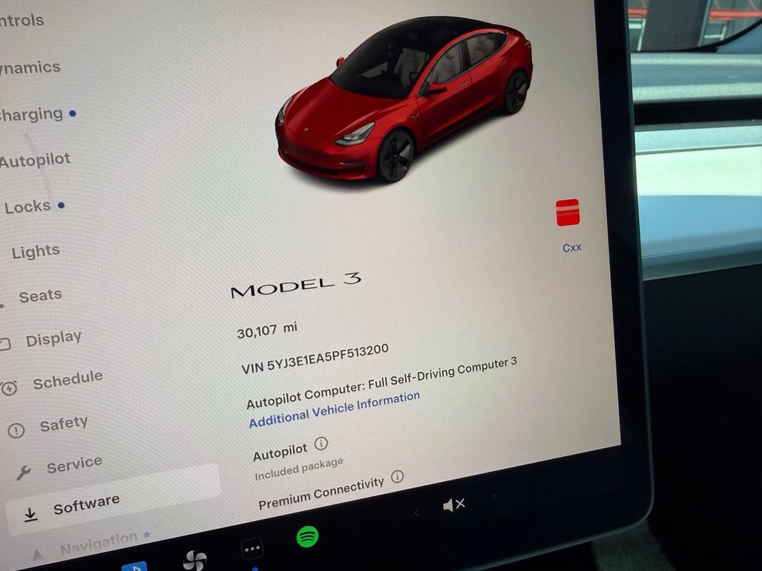 Used 2023 Tesla Model 3 Standard Range image 31