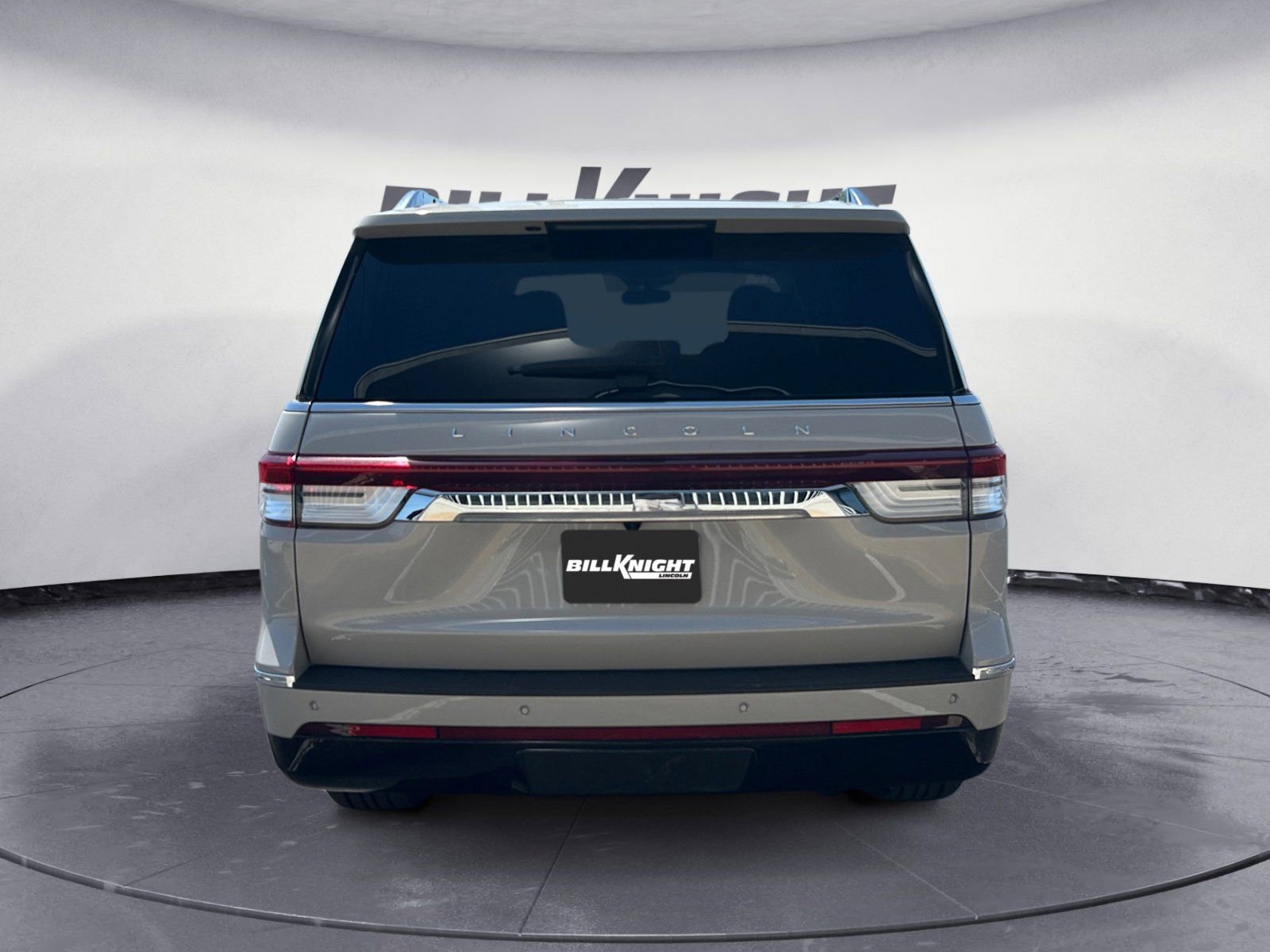 Certified 2024 Lincoln Navigator L Reserve AWD/4WD image 4