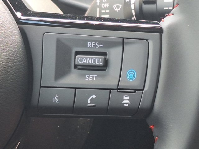 New 2026 Nissan Kicks SR w/ Cold Weather Package FWD image 16