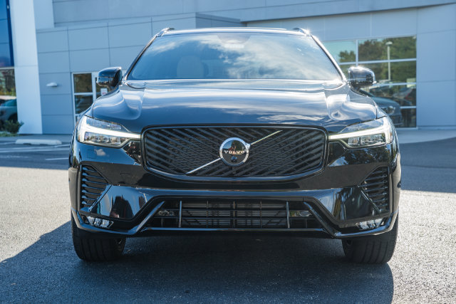 New 2027 Volvo XC60 B5 Plus AWD/4WD image 2