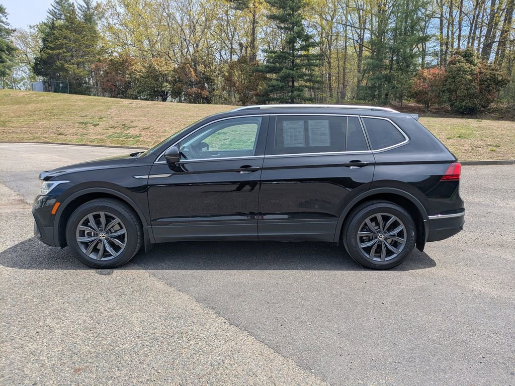 Certified 2022 Volkswagen Tiguan SE image 7