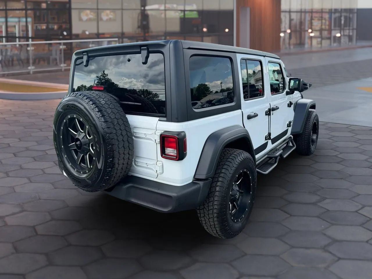 Used 2019 Jeep Wrangler Unlimited Sport S AWD/4WD image 9