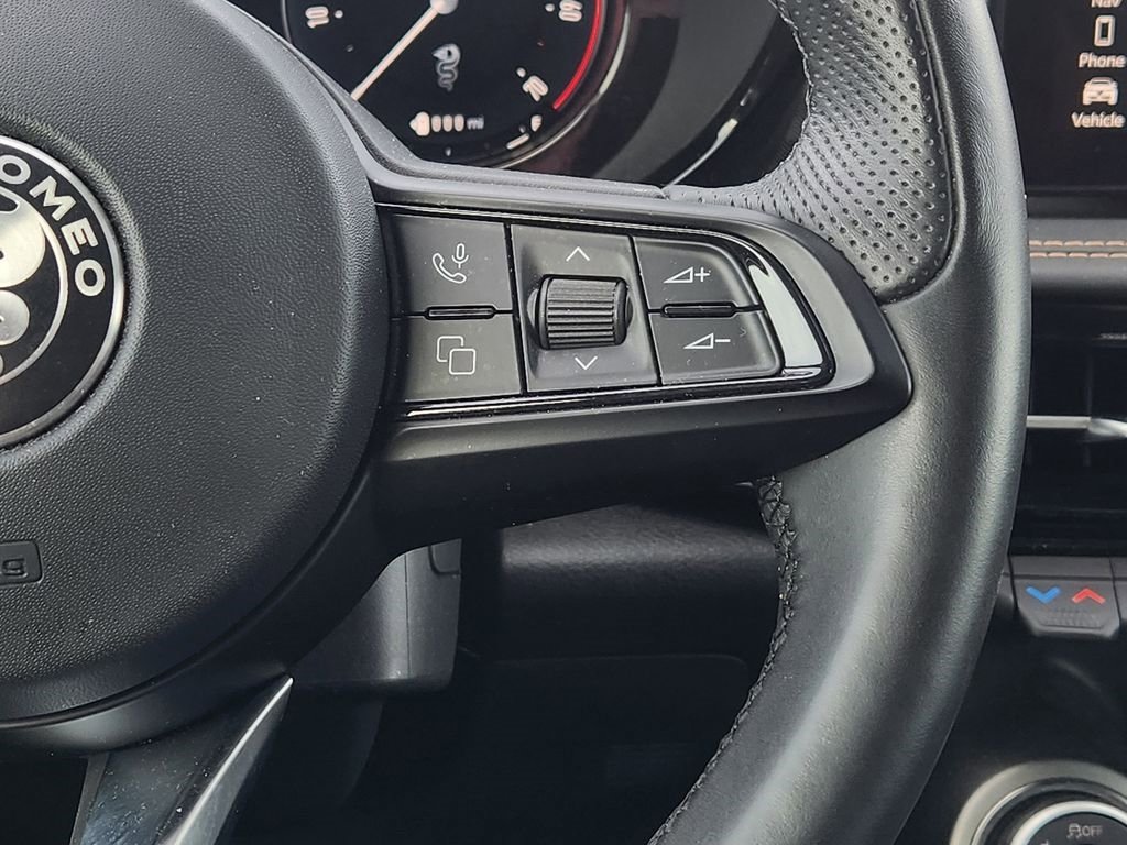 Used 2024 Alfa Romeo Tonale Ti image 28