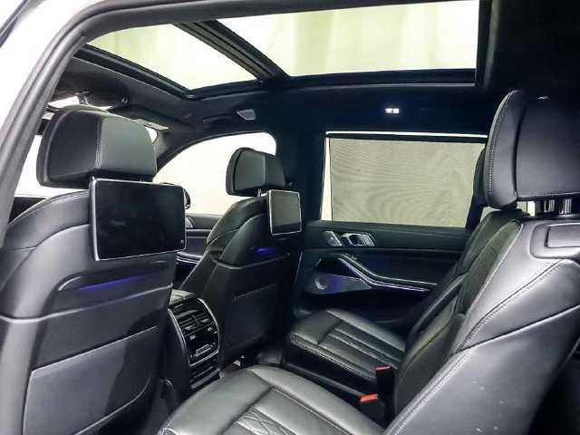 Used 2020 BMW X7 M50i AWD/4WD image 12