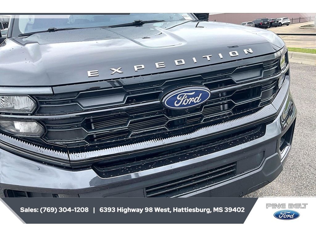 Used 2025 Ford Expedition Active RWD image 22