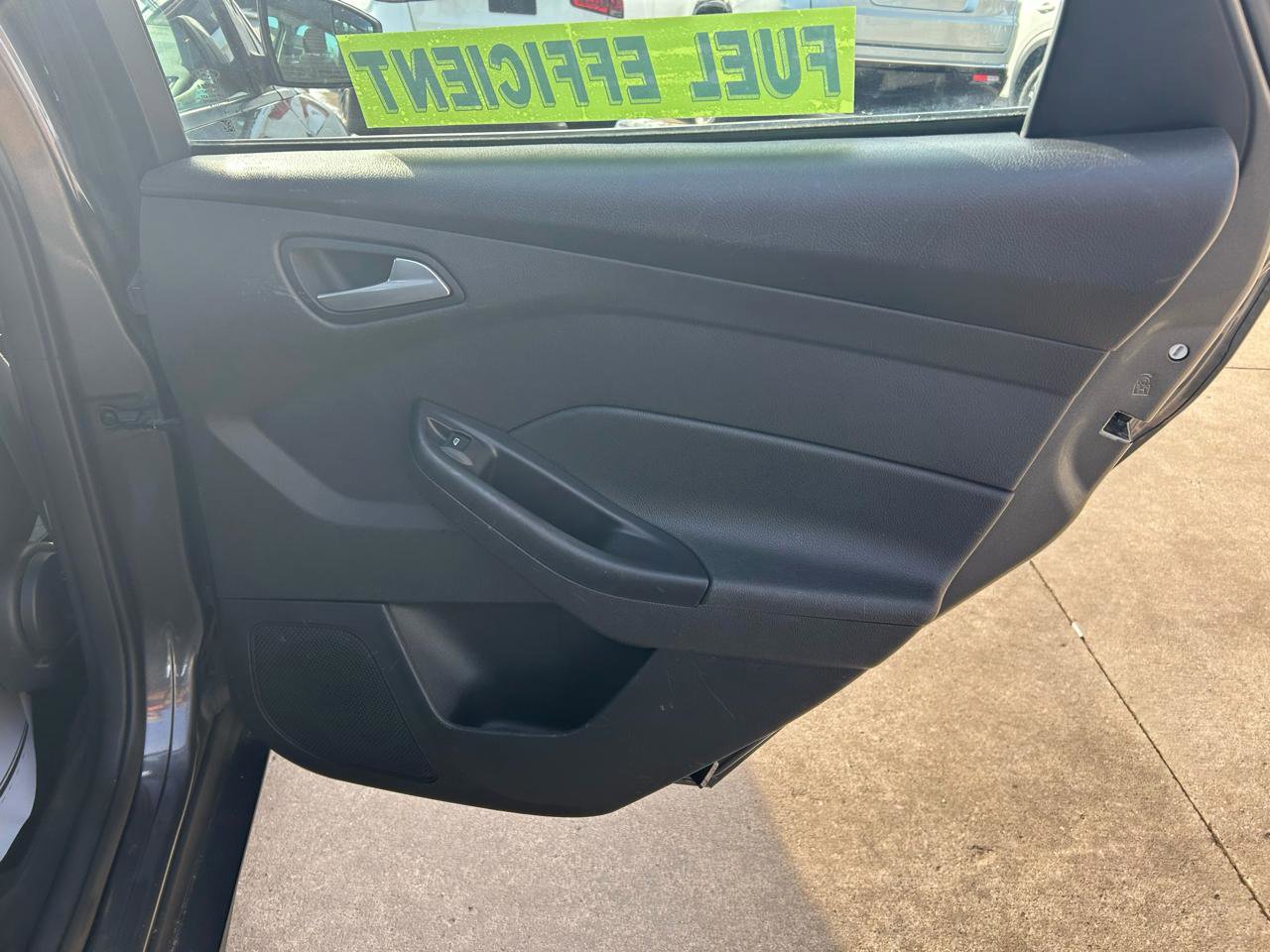 Used 2016 Ford Focus SE image 15