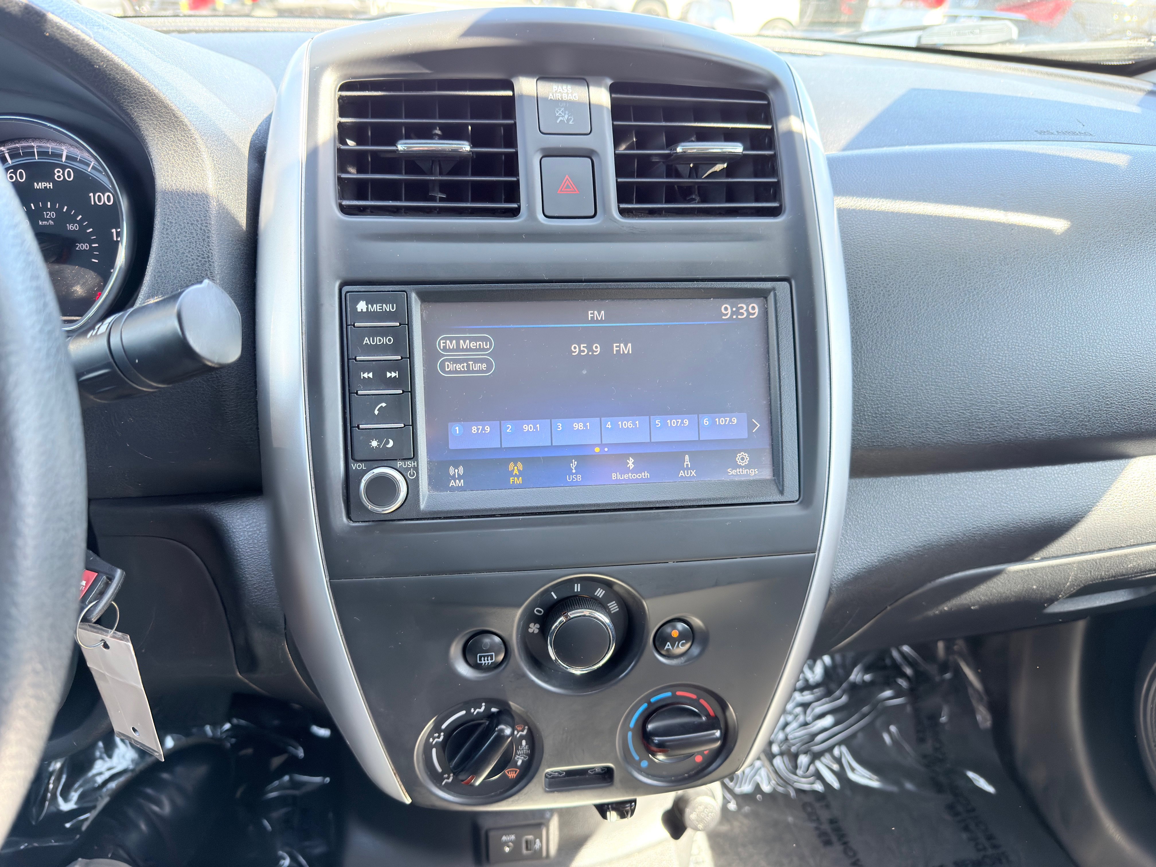 Used 2019 Nissan Versa SV image 26