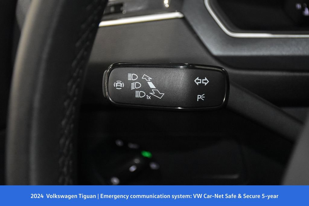 Used 2024 Volkswagen Tiguan SE R-Line image 11
