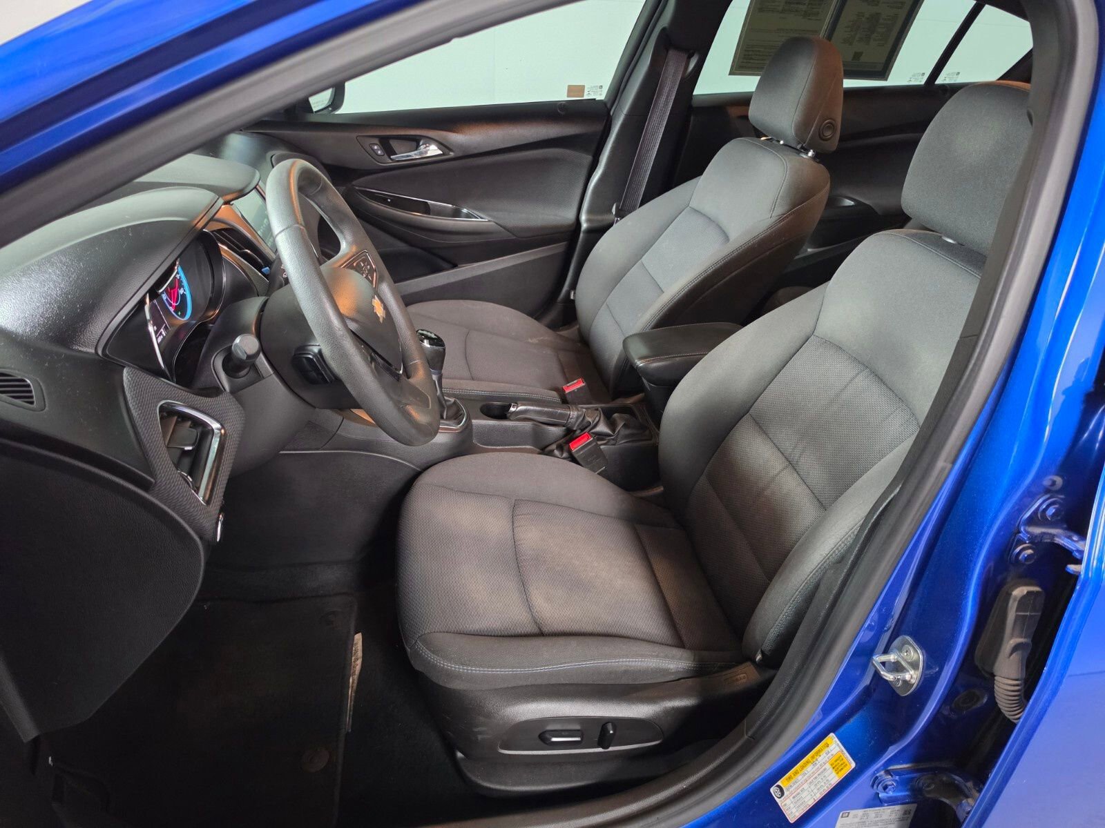 Used 2016 Chevrolet Cruze LT w/ Convenience Package FWD image 14