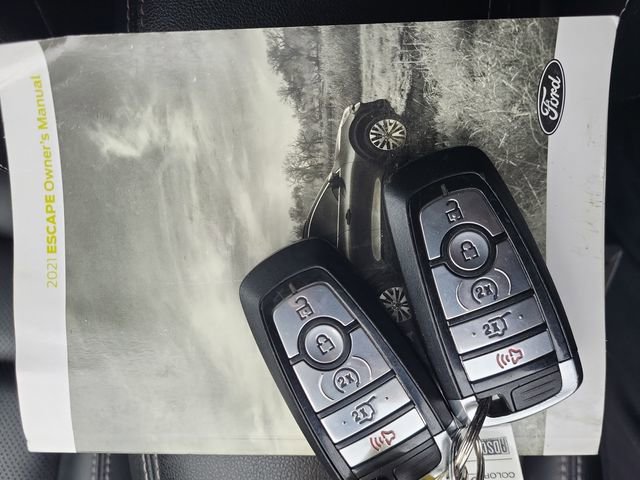 Used 2021 Ford Escape SEL w/ Class II Trailer Tow Package image 34