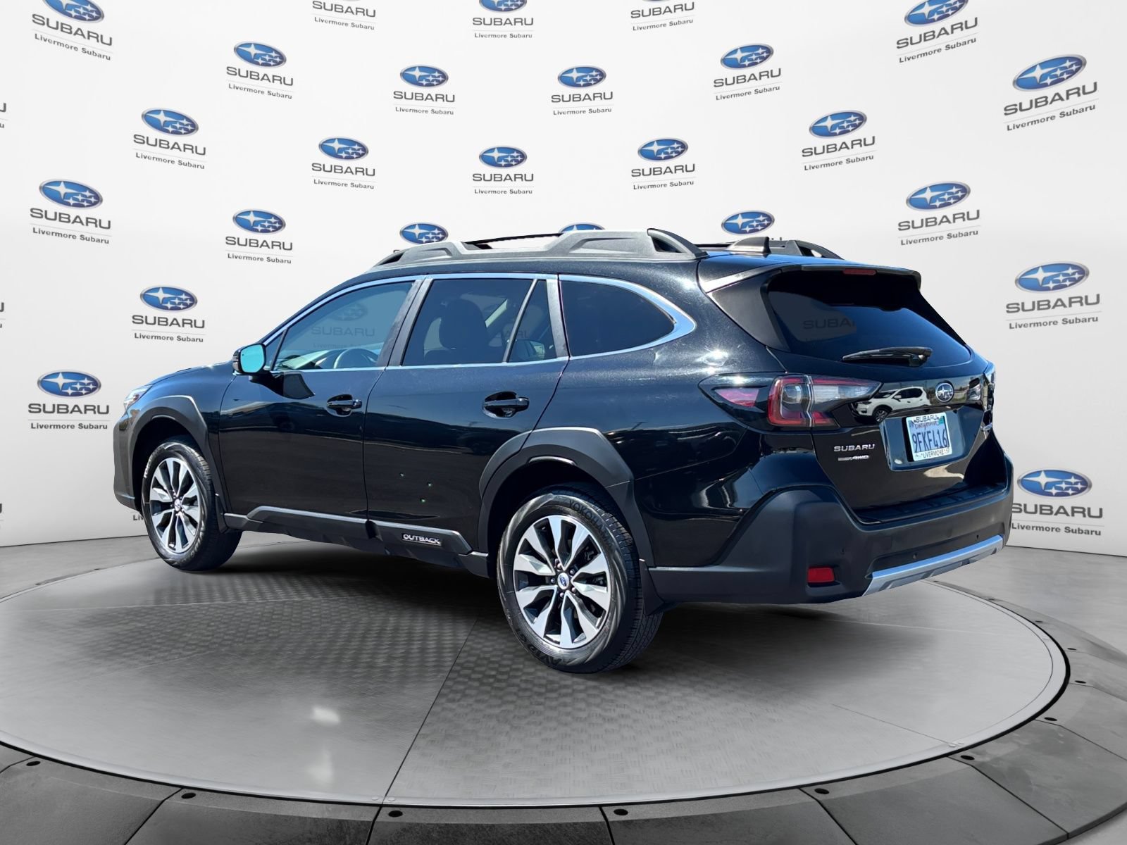 Used 2023 Subaru Outback Limited w/ Popular Package #2 AWD/4WD image 3