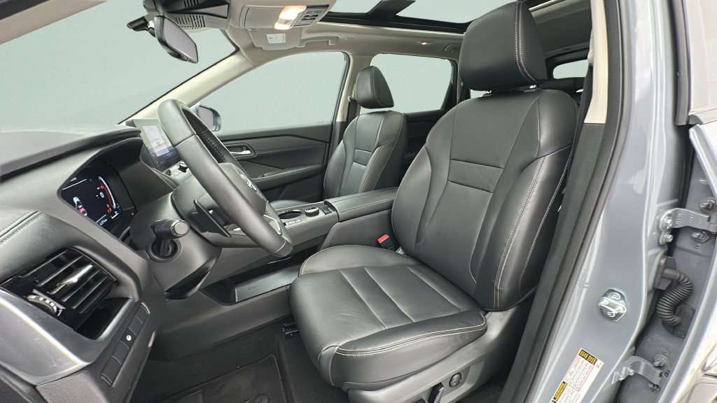 Used 2024 Nissan Rogue SL w/ SL Premium Package AWD/4WD image 14