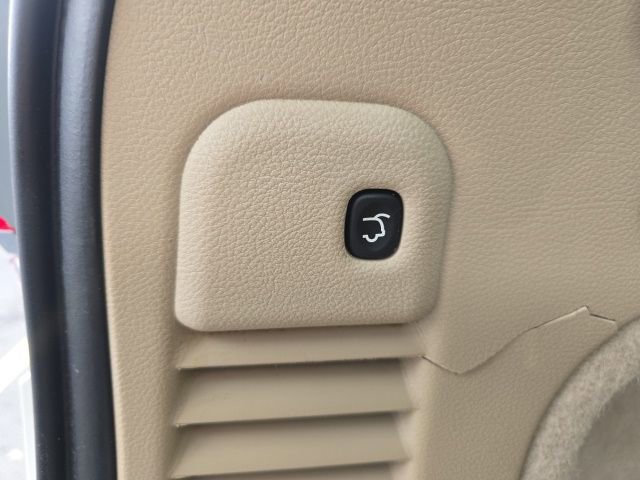 Used 2021 Jeep Grand Cherokee Overland AWD/4WD image 29