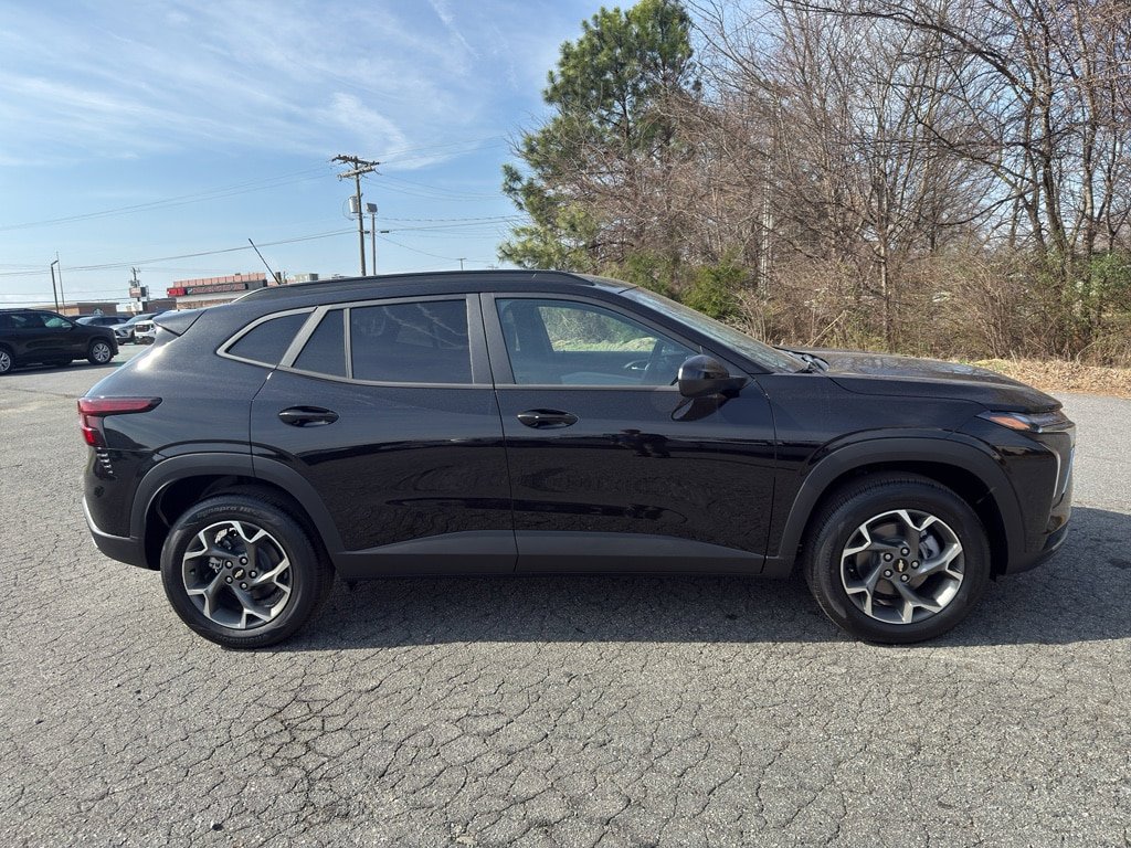 New 2026 Chevrolet Trax LT w/ Driver Confidence Package image 6