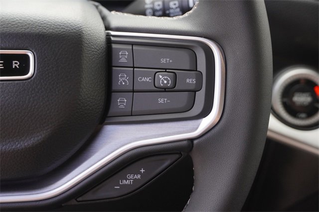 New 2025 Jeep Wagoneer L Series II image 30