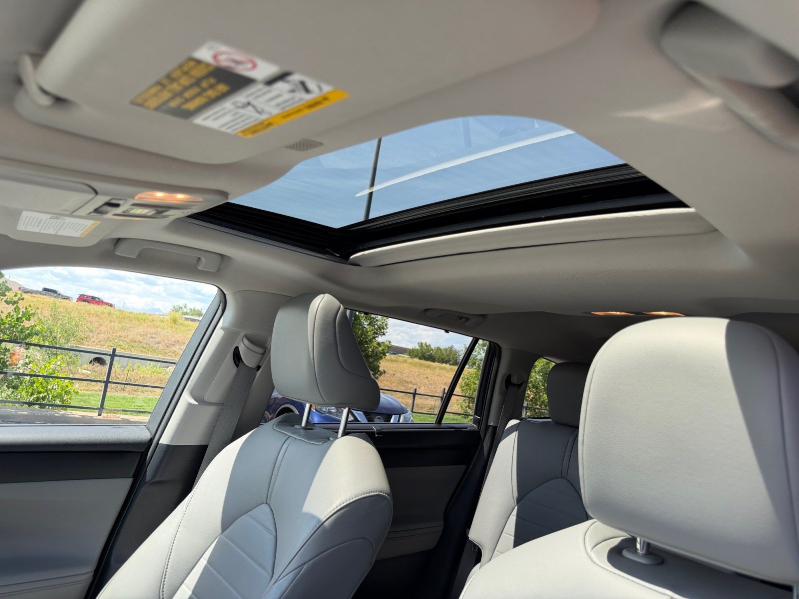 Used 2020 Toyota Highlander XLE AWD/4WD image 31