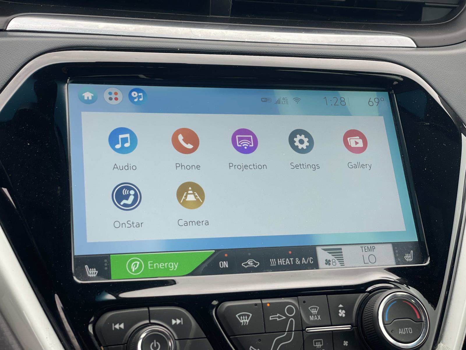 Used 2018 Chevrolet Bolt Premier FWD image 15