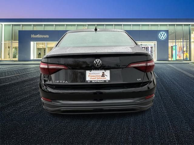 Used 2024 Volkswagen Jetta SE image 5