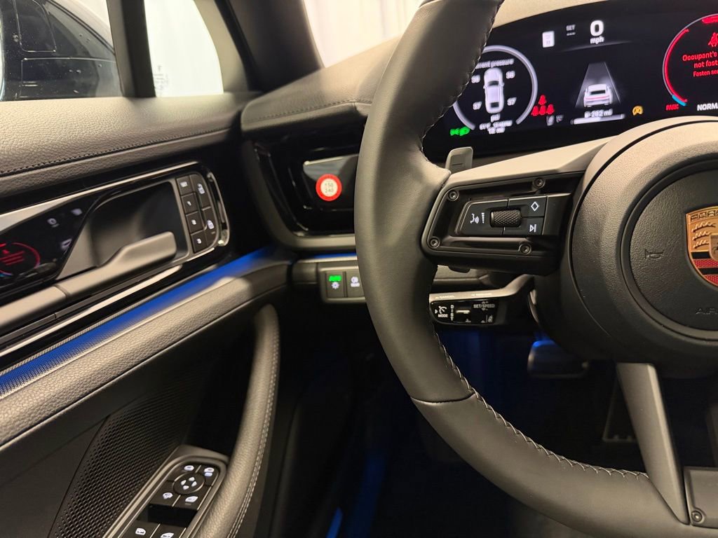 New 2026 Porsche Panamera 4 image 13