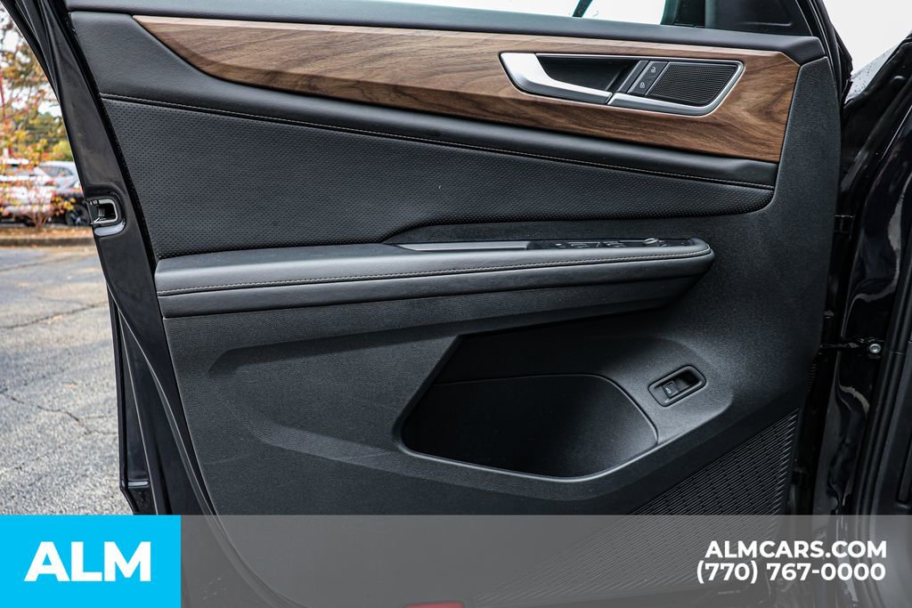 Used 2025 Volkswagen Atlas SE image 52