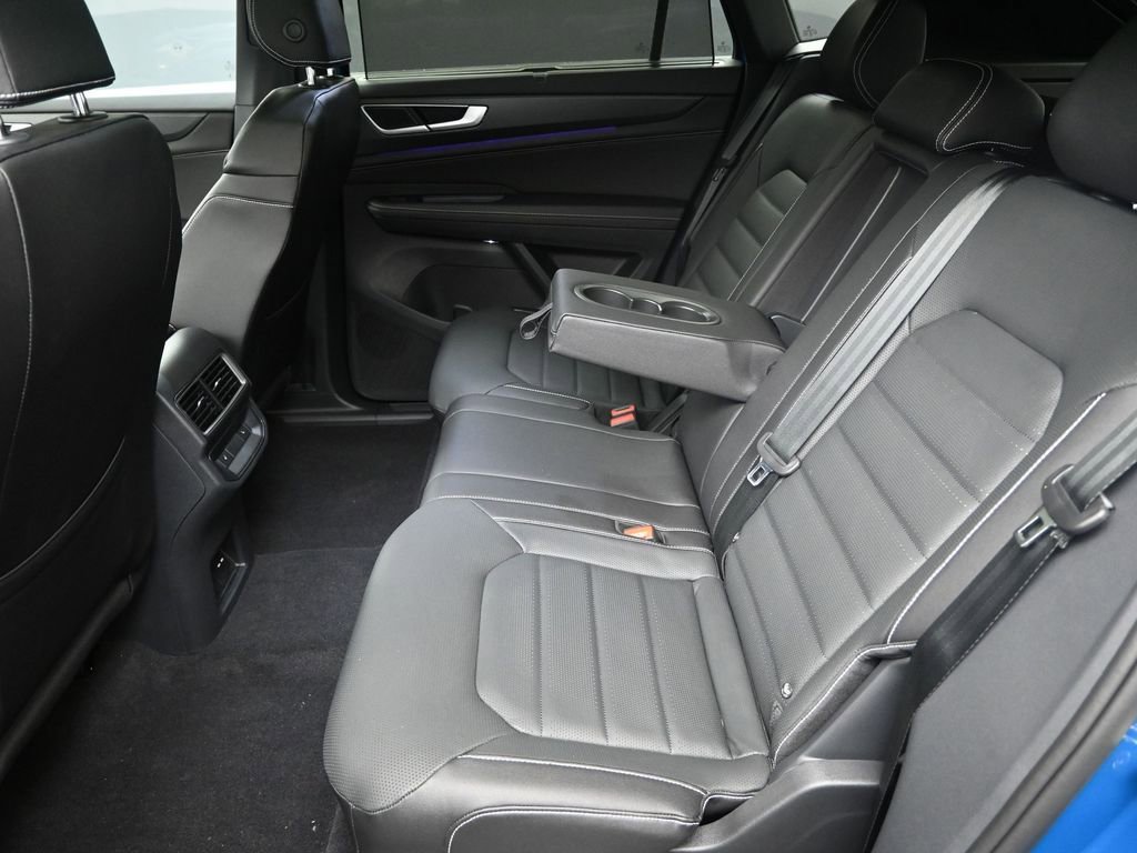 Used 2025 Volkswagen Atlas Cross Sport SEL R-Line image 19