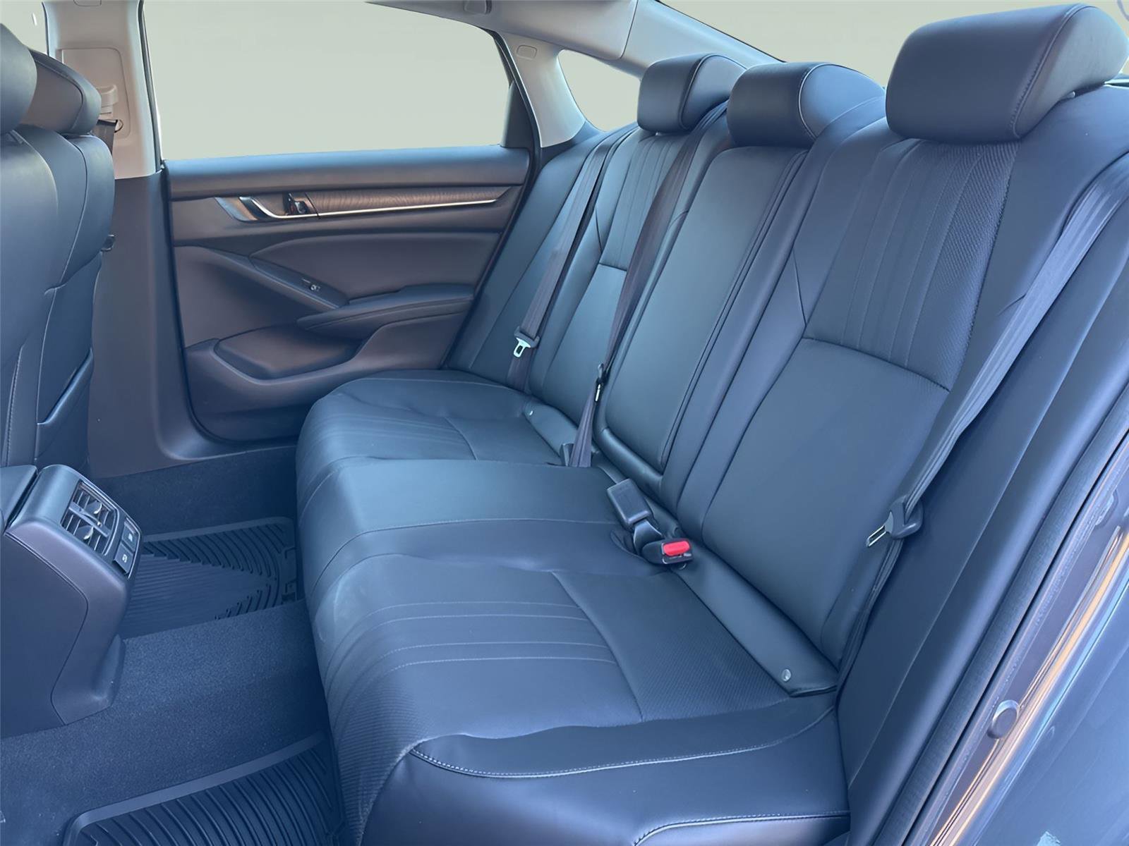 Used 2021 Honda Accord EX-L image 22