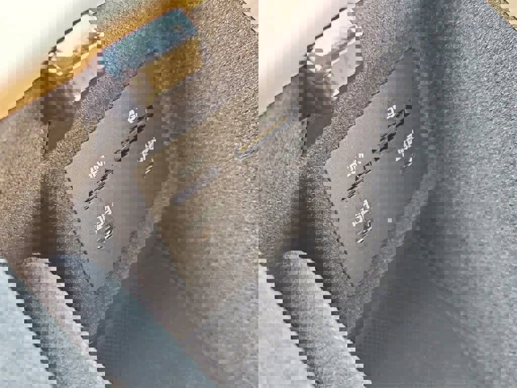 Certified 2025 Porsche Macan image 20