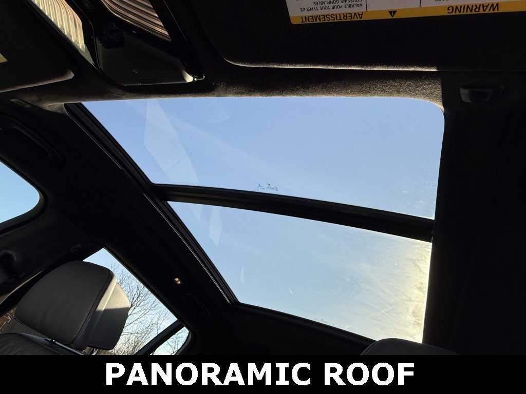 Used 2022 BMW X7 M50i image 10