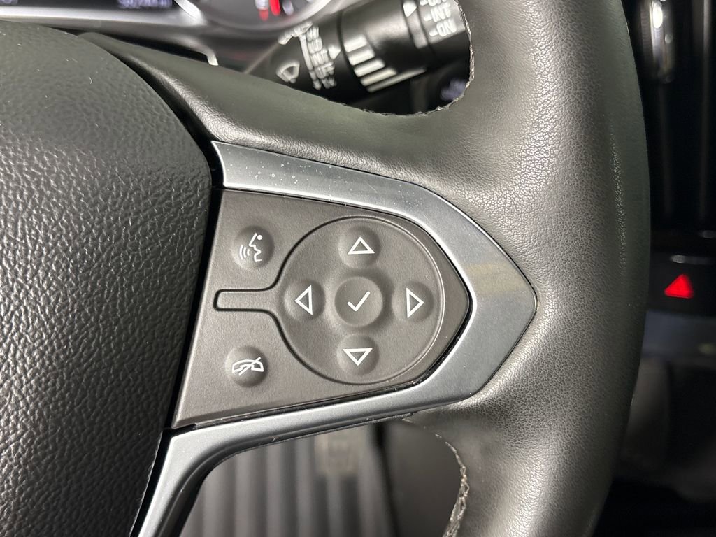 Used 2023 Chevrolet Traverse High Country FWD image 19