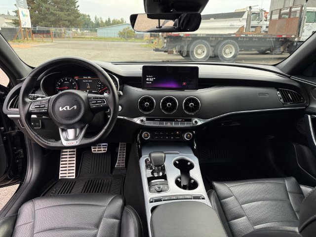 Used 2022 Kia Stinger GT2 AWD/4WD image 21