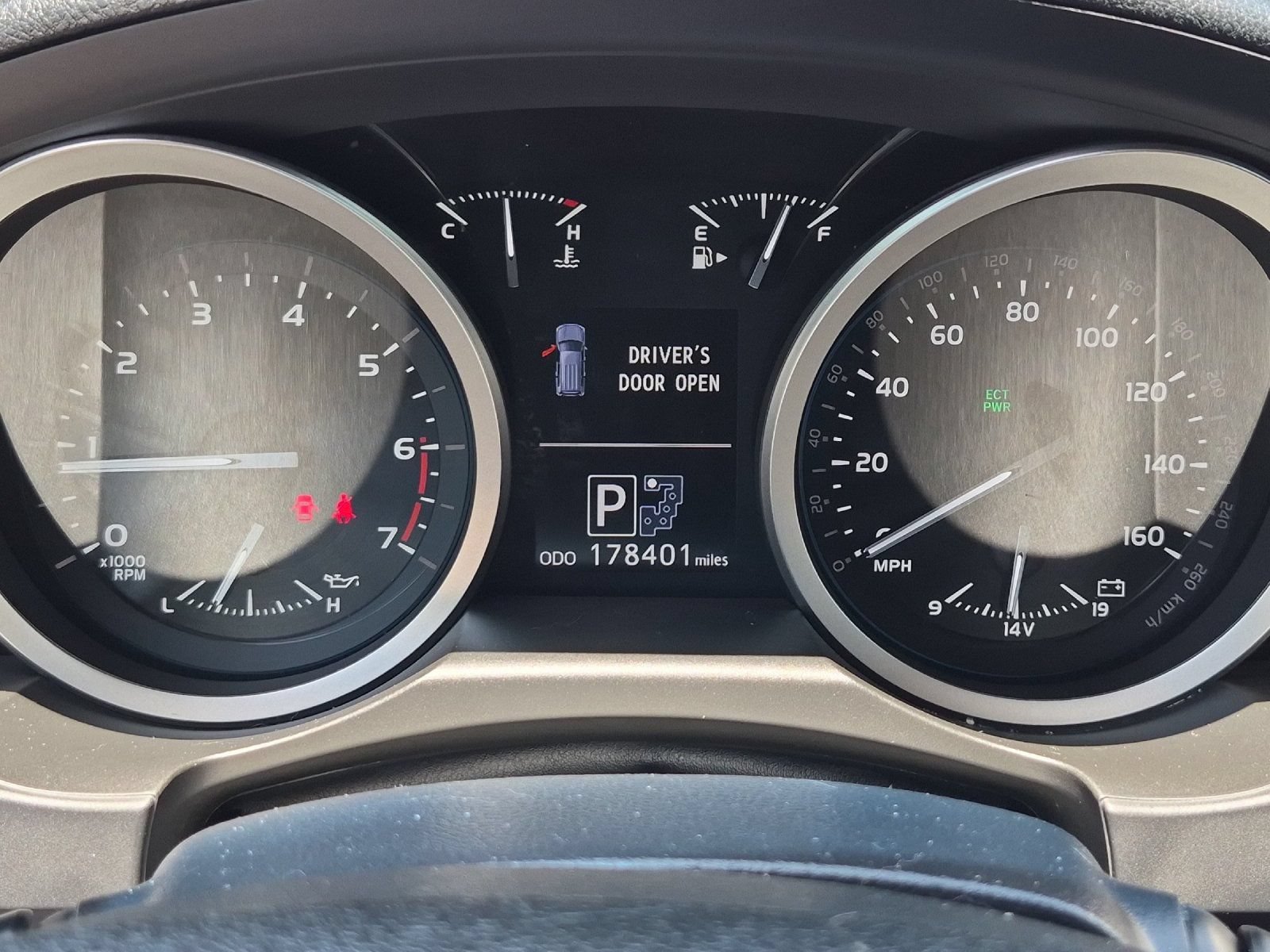 Used 2015 Toyota Land Cruiser AWD/4WD image 26