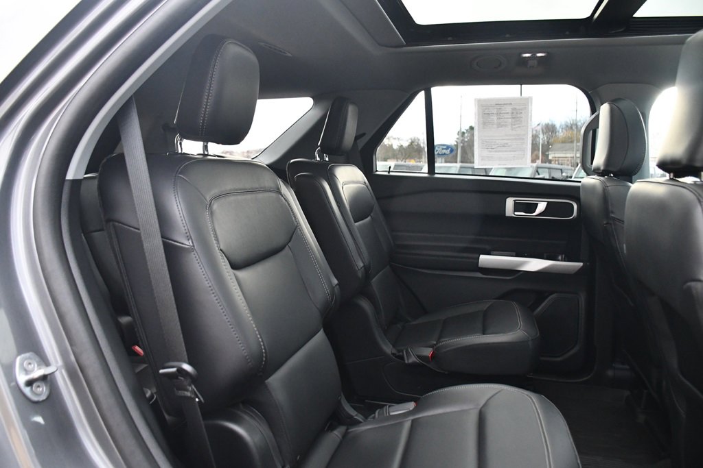 Used 2023 Ford Explorer XLT w/ Equipment Group 202A image 18