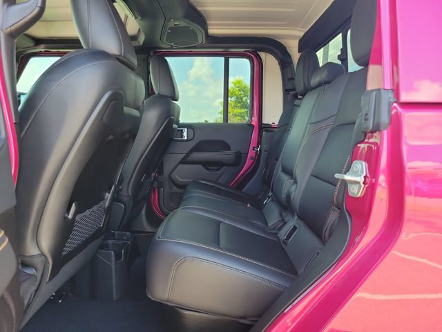 Used 2024 Jeep Gladiator Sport w/ Premium Package AWD/4WD image 10