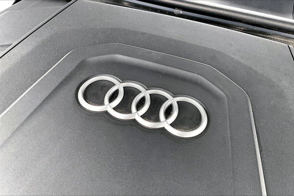 Used 2023 Audi Q8 Premium Plus AWD/4WD image 34