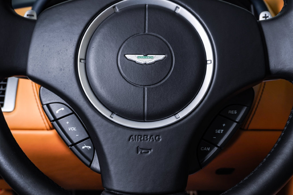 Used 2014 Aston Martin DB9 Volante RWD image 29