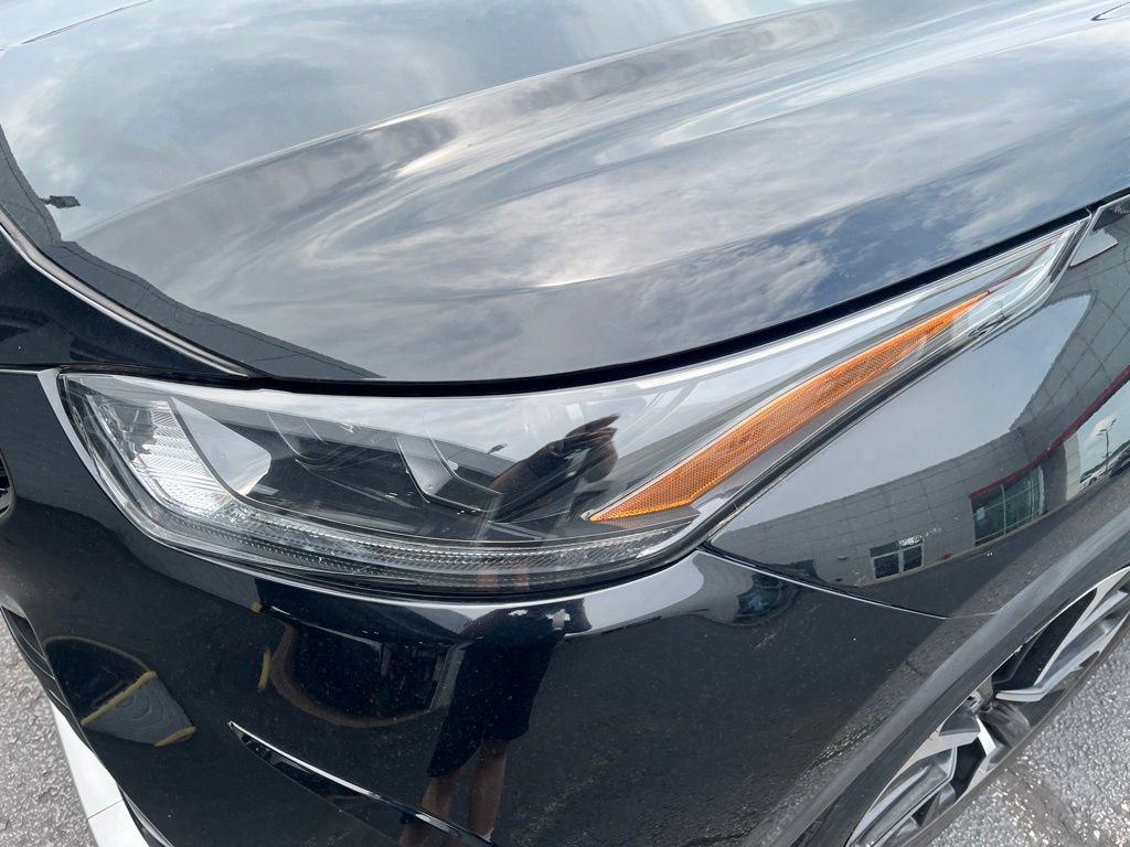 Used 2021 Toyota Highlander XSE AWD/4WD image 13